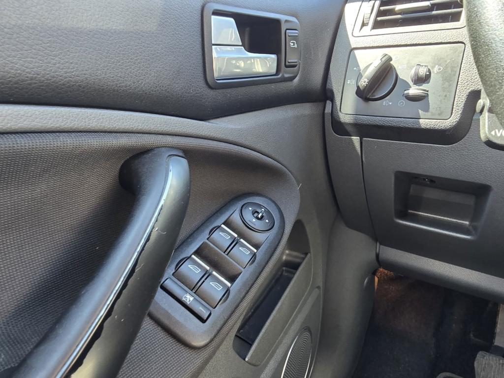 Ford C-max 1.8-16v titanium flexifuel