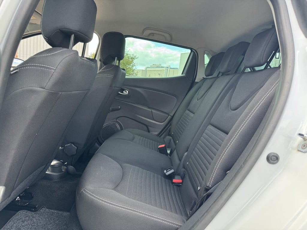 Renault Clio 0.9 tce limited | navigatie | cruise control | park. sensor | 