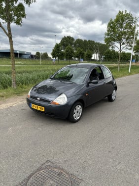 Ford ka met weinig kilometers!