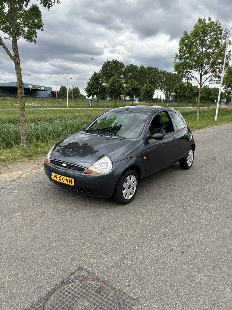 Ford ka met weinig kilometers!