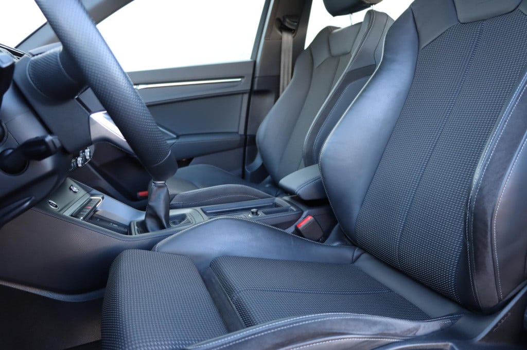 Audi Q3 35 tfsi s-line edition 150pk