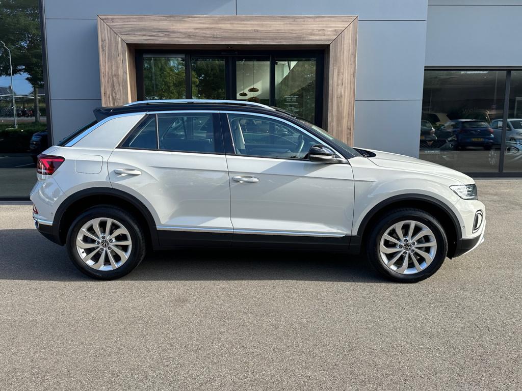 Volkswagen T-roc 1.5 tsi 150pk dsg style carplay | camera | keyless | elek.