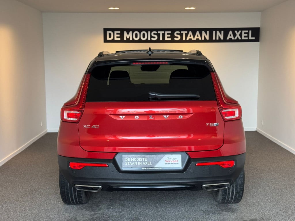 Volvo XC40 1.5 t5 twin engine r-design