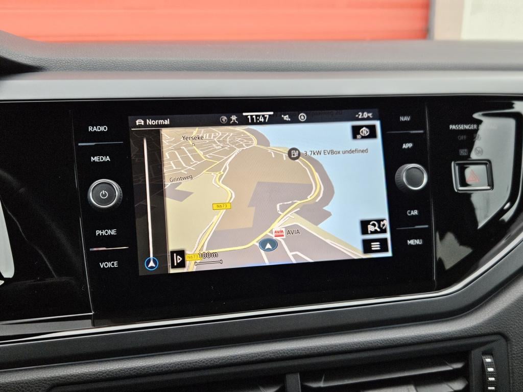 Volkswagen Taigo 1.5 tsi r-line | camera | carplay
