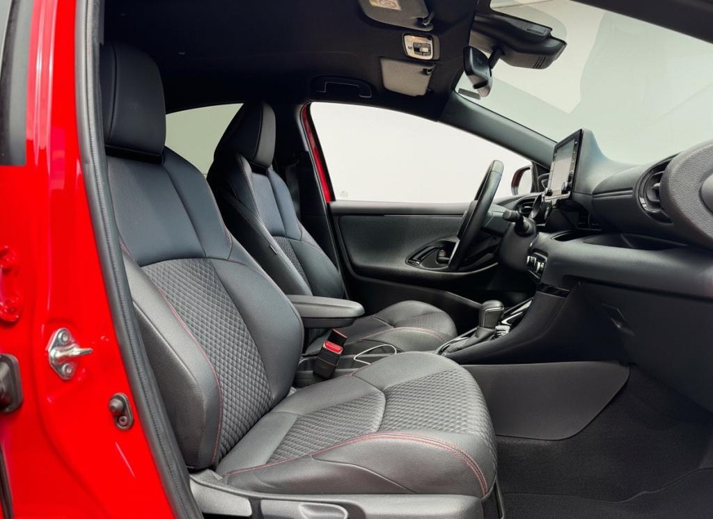 Toyota Yaris 1.5 hybrid executive