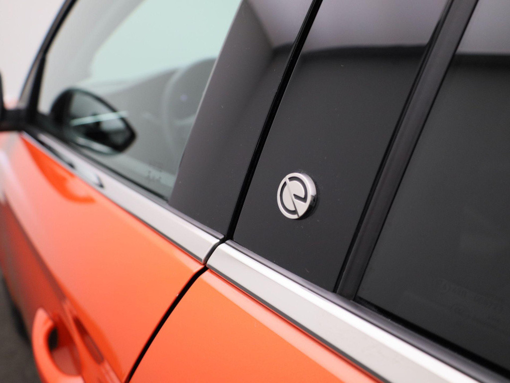 Opel Corsa-e elegance 50 kwh | automaat | navigatie | apple carplay / andro