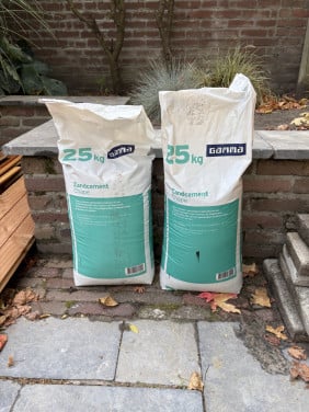 2x Betoncement 25kg nieuw