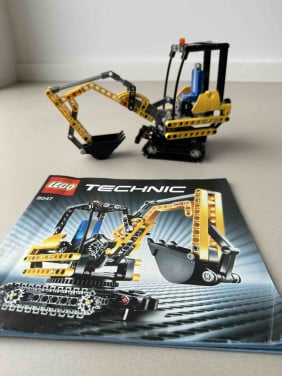 Lego Technic Compacte Graafmachine 8047