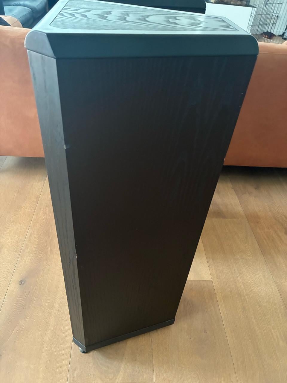 Tannoy Definition D500 speakers Black Ash met grilles