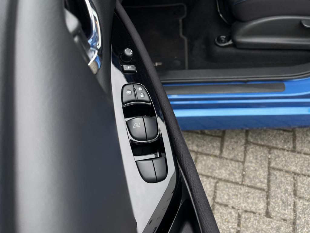 Nissan Leaf n-connecta 40 kwh soh 84% | navigatie | 360° camera | stuur- + 