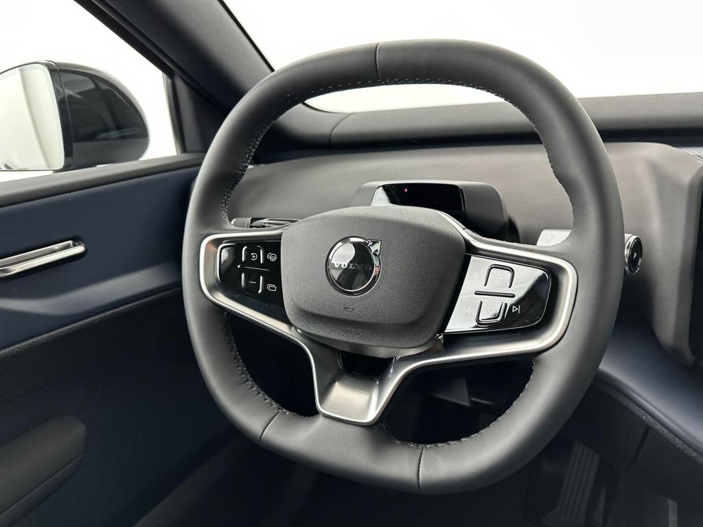 Volvo Ex30 cross country p5 long range ultra europa
