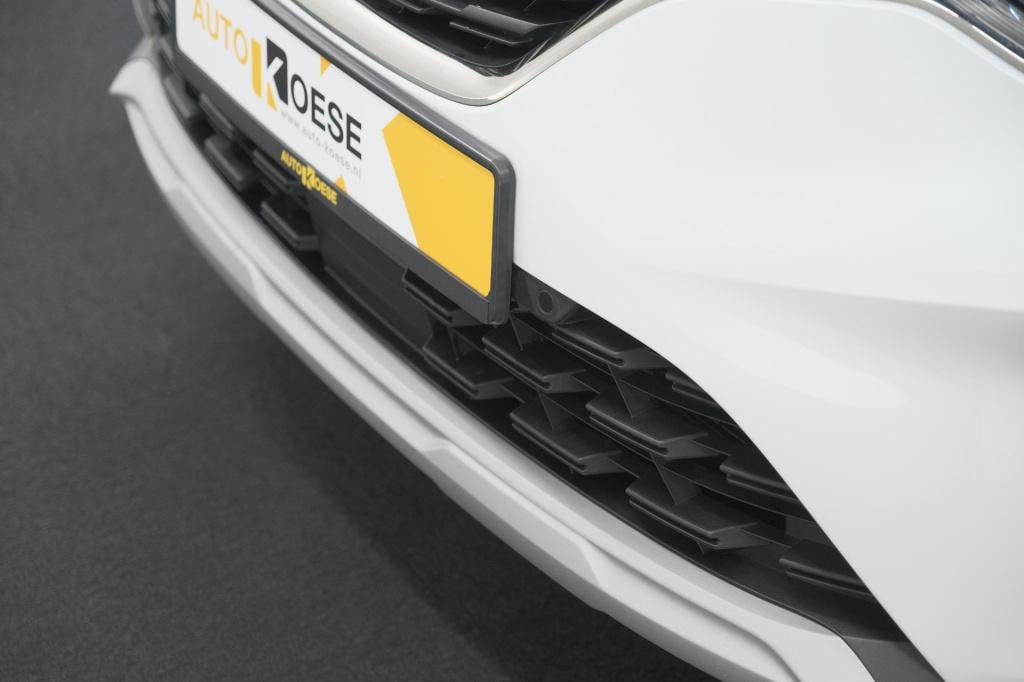Renault Captur 1.6 e-tech hybrid 145 intens | trekhaak | camera | stoelverw