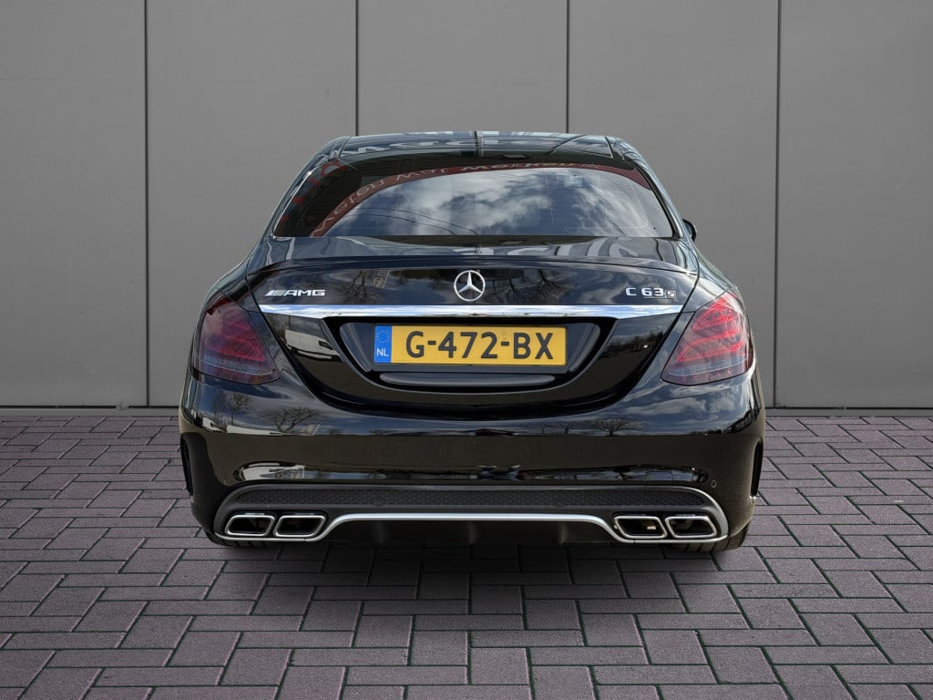 Mercedes-Benz C-Klasse amg 63 s | nl-auto | dealer ond. | full option | btw