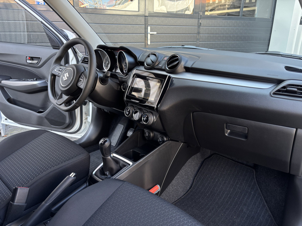Suzuki Swift 1.2 style smart hybrid