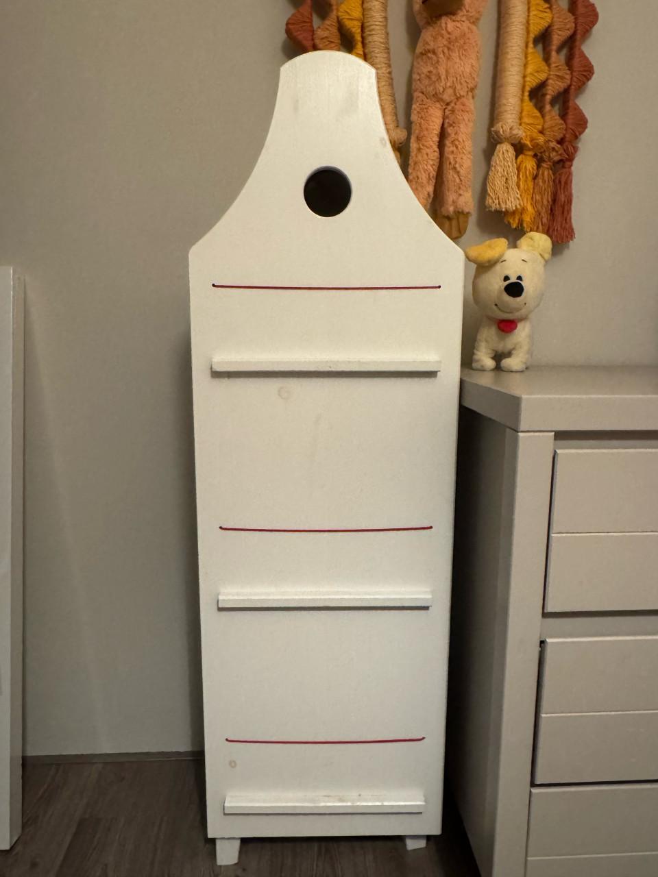 Speelgoed boeken kast