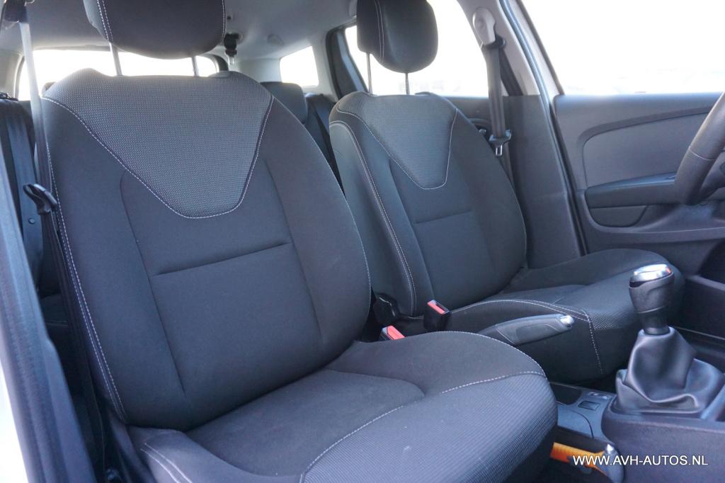 Renault Clio estate 0.9 tce life