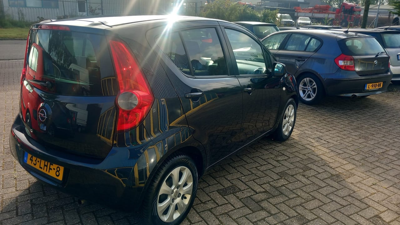 Opel AGILA 1.2 Edition 5drs bj:2010 airco lm-velgen