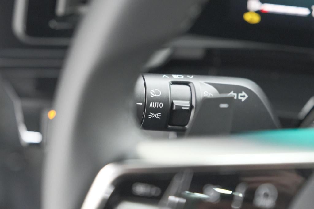 Renault Austral 1.2 e-tech full hybrid 200 techno | 360 camera | panoramada