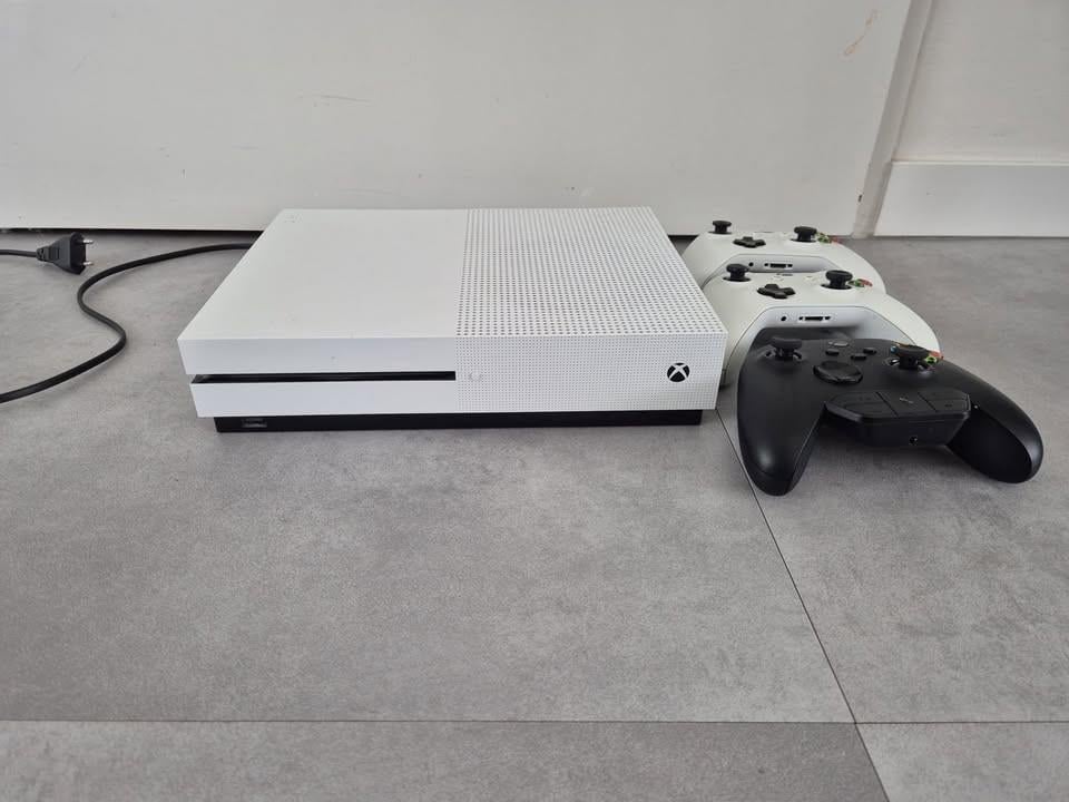Xbox One S