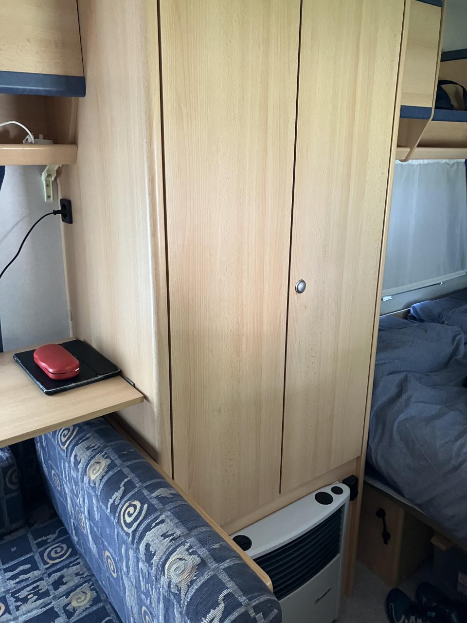 Caravan Eifelland Holiday 415 TM lichtgewicht met mover