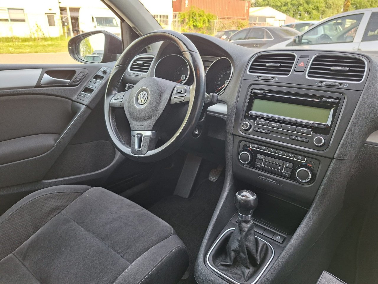 Volkswagen GOLF 1.2 TSI BlueMotion Highline 5deurs bj:2011 airco i.z.g.st