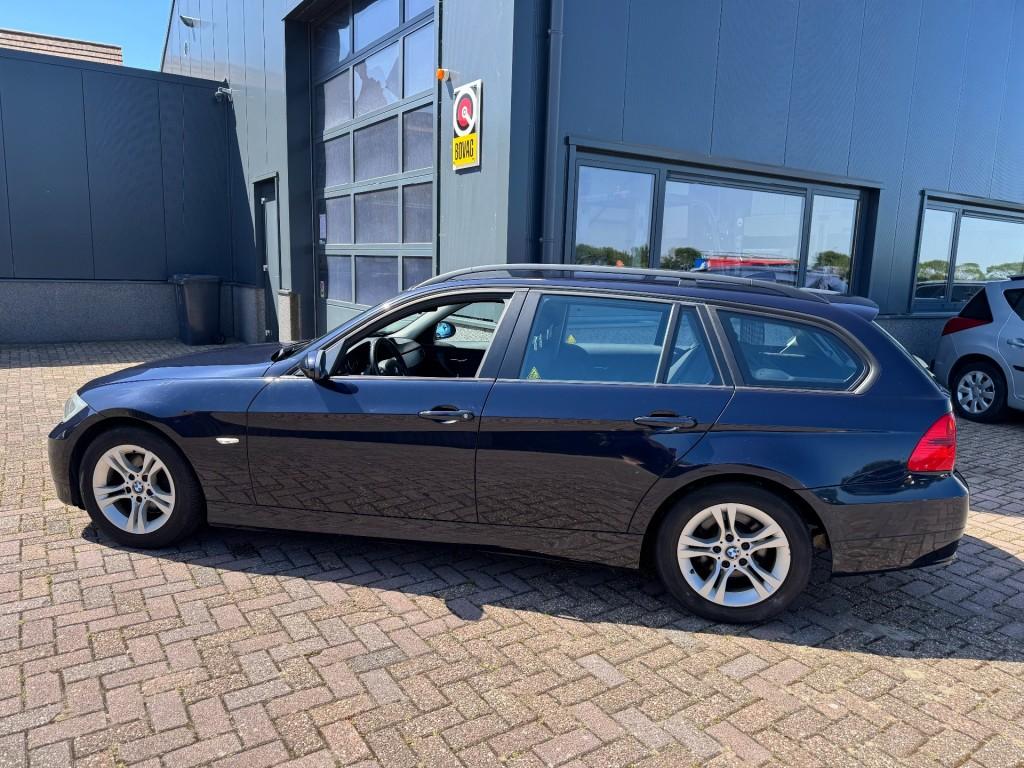 BMW 3-serie 318i business line