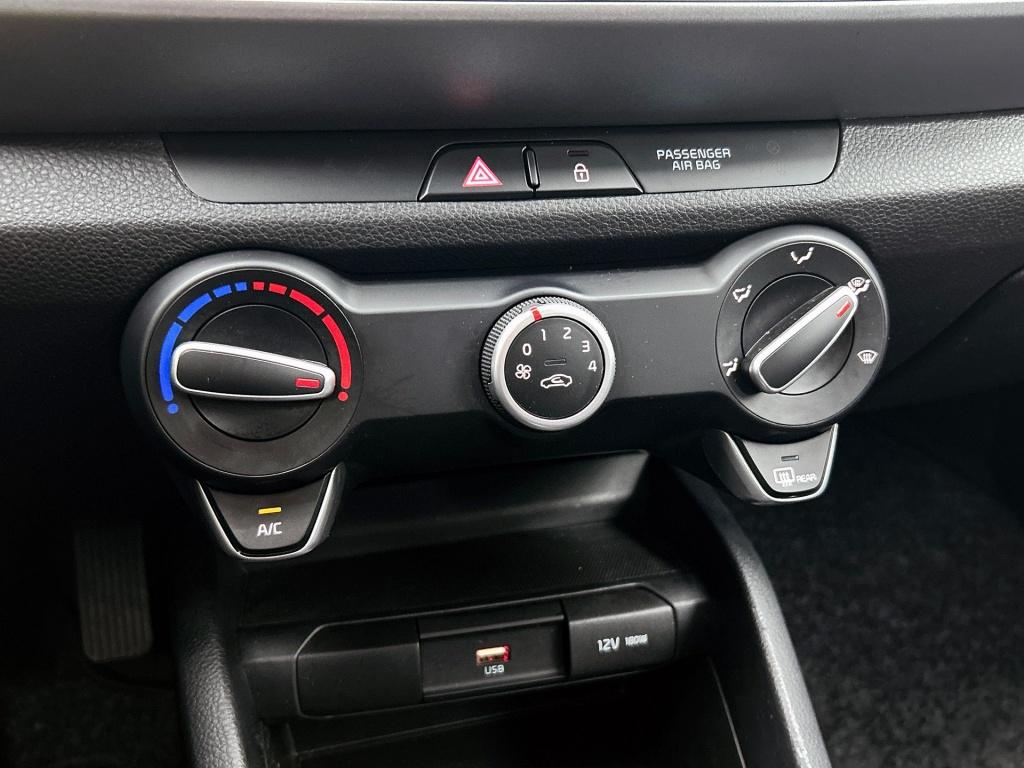 Kia Stonic 1.0 t-gdi mhev dynamicline | cruise control | camera |