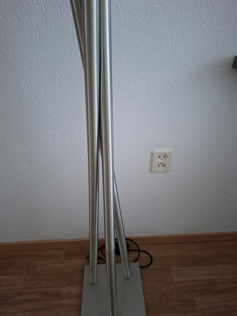 Staande schemerlamp.