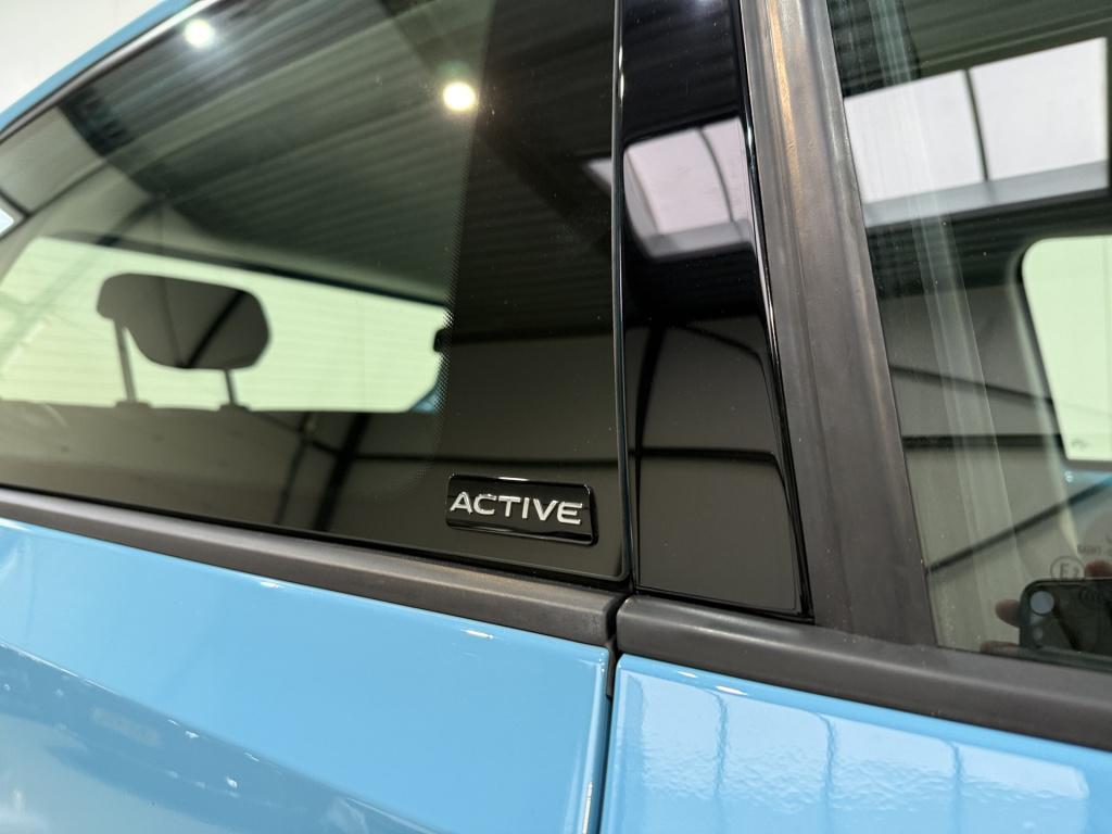 Volkswagen UP! 1.0 active 65pk | cruise | camera