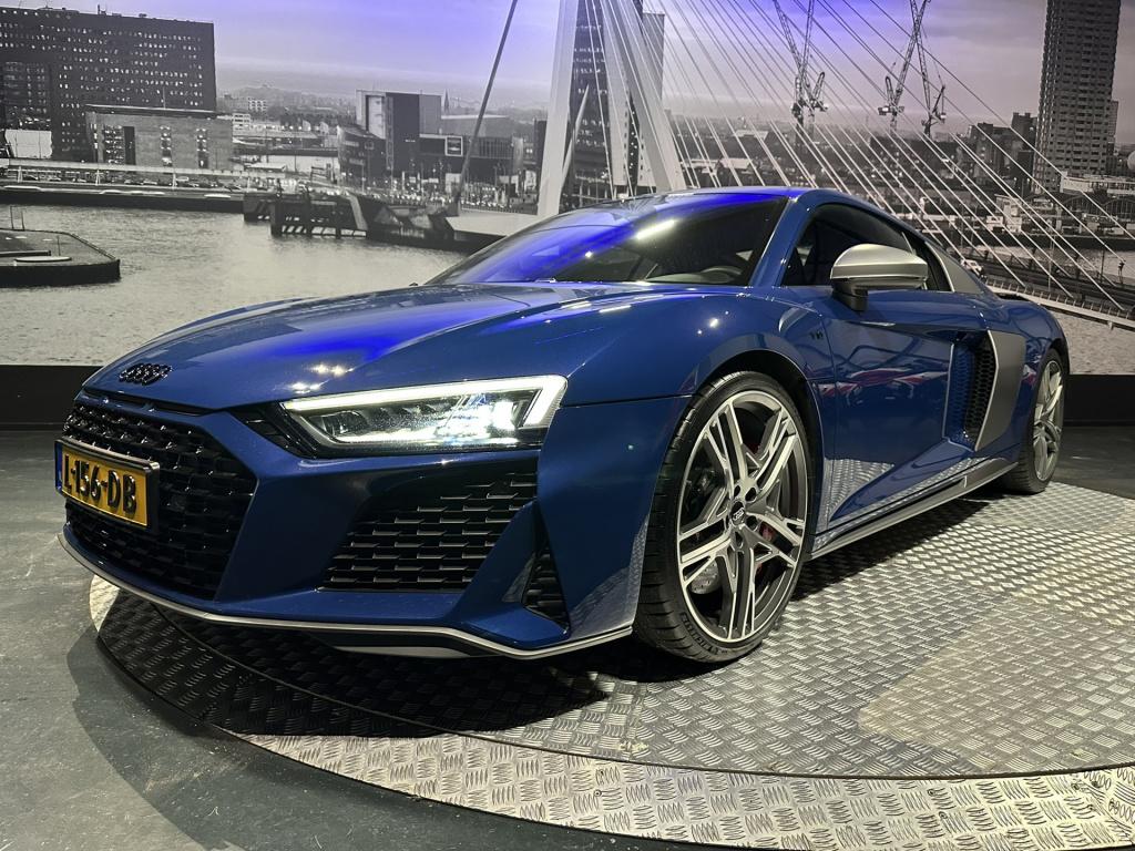 Audi R8 5.2 performance quattro 620pk *btw*b&o*keramisch*bucket seats*carbo