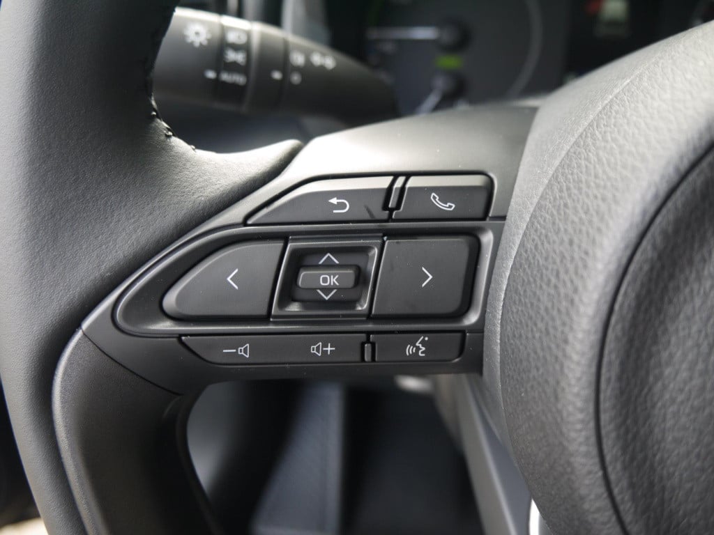 Mazda 2 Hybrid 1.5 centre-line 116