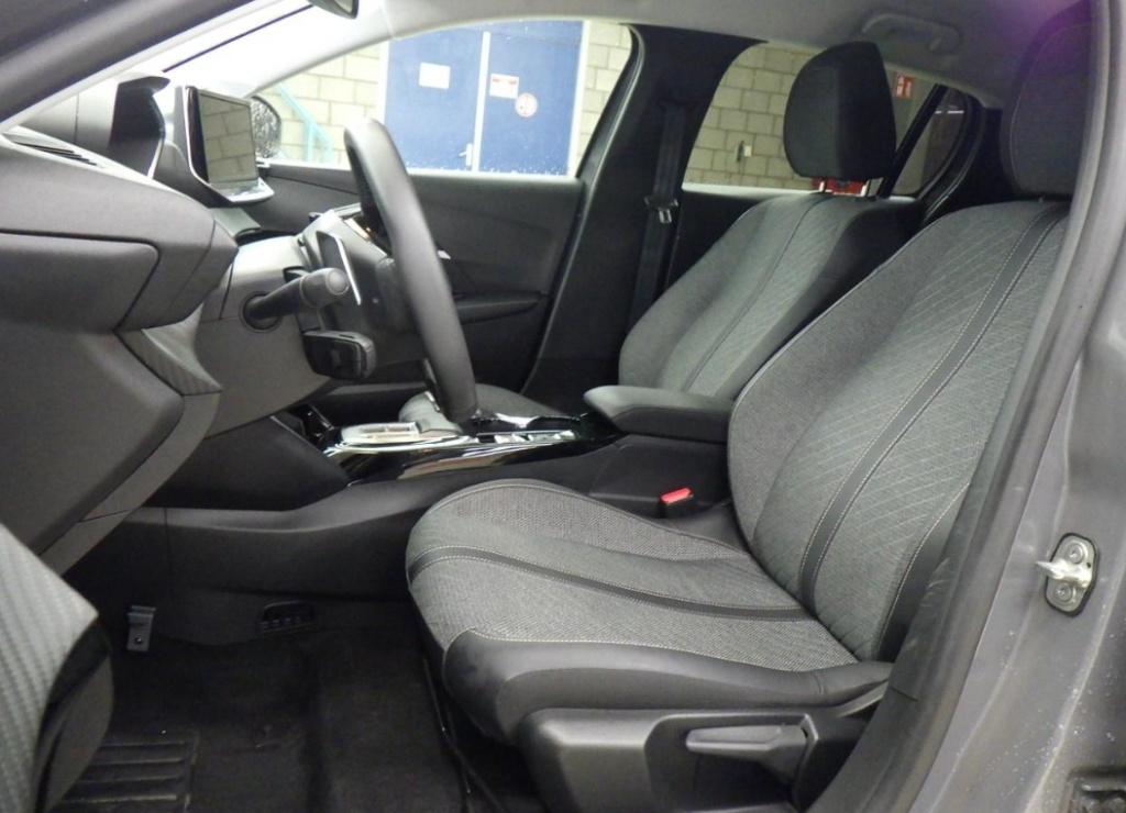 Peugeot 208 allure 1.2 mild-hybride 100pk automaat (e-dcs6) navigatie met a