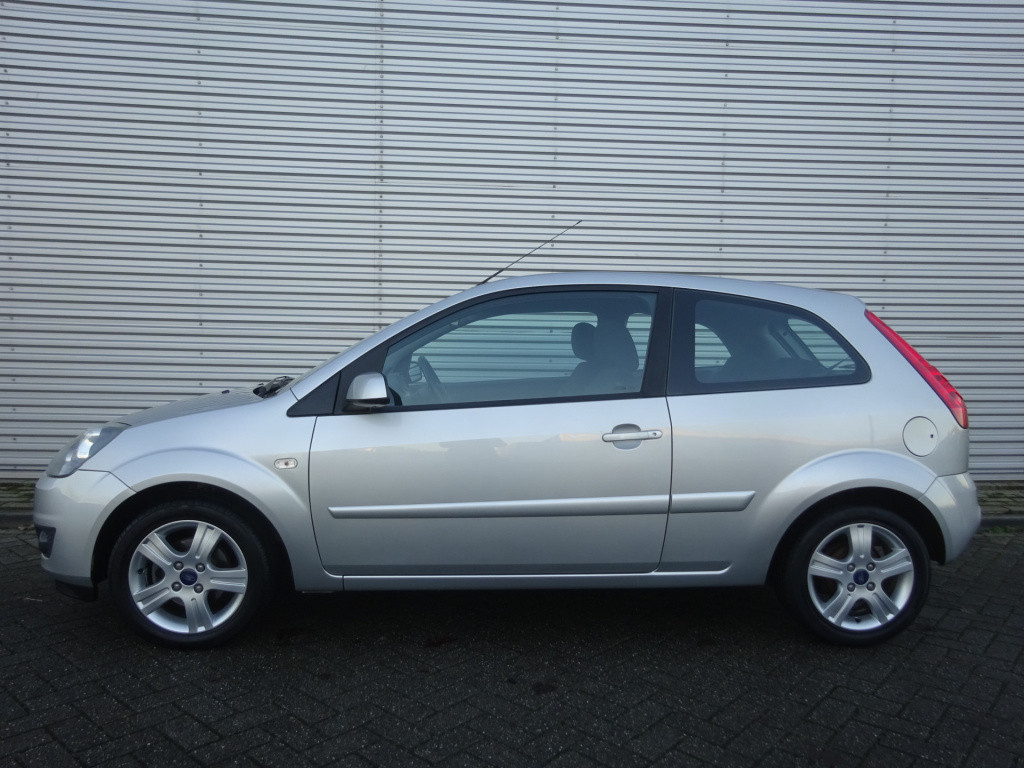 Ford Fiesta 1.6-16v futura 1e eigenaar / airco / elektr. ramen / lm velgen 