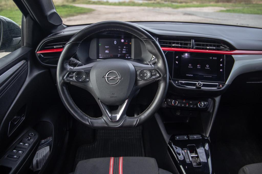 Opel Corsa 1.2 turbo gs black line / apple carplay / automaat / 360 camera 