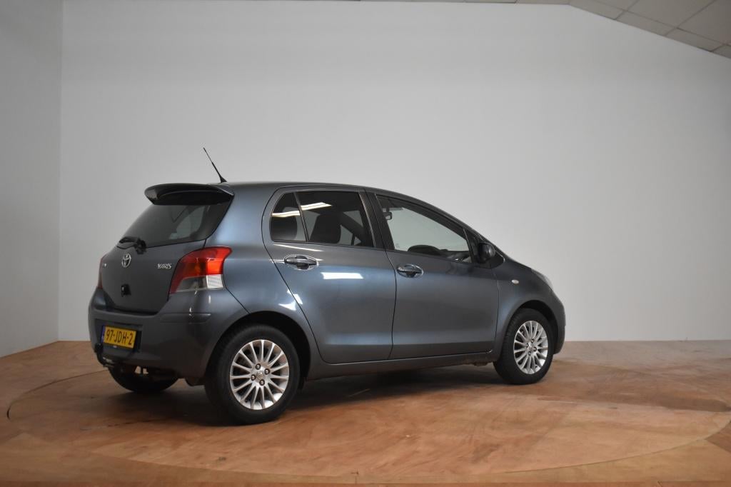 Toyota Yaris 1.3 vvti dynamic