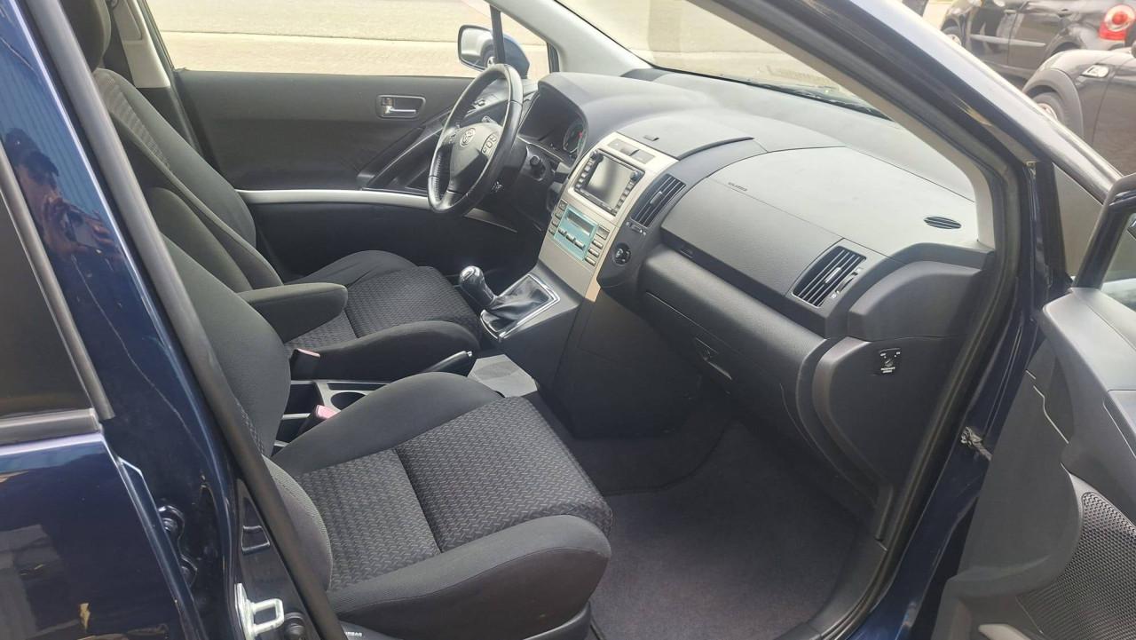 Toyota COROLLA VERSO 1.8 VVT-I Dynamic 7pers bj:2009 airco-navigatie