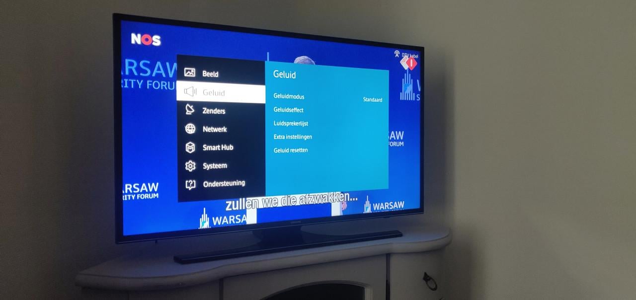 Samsung 40 Inch (102 cm) Smart TV, type UE40JU6445W