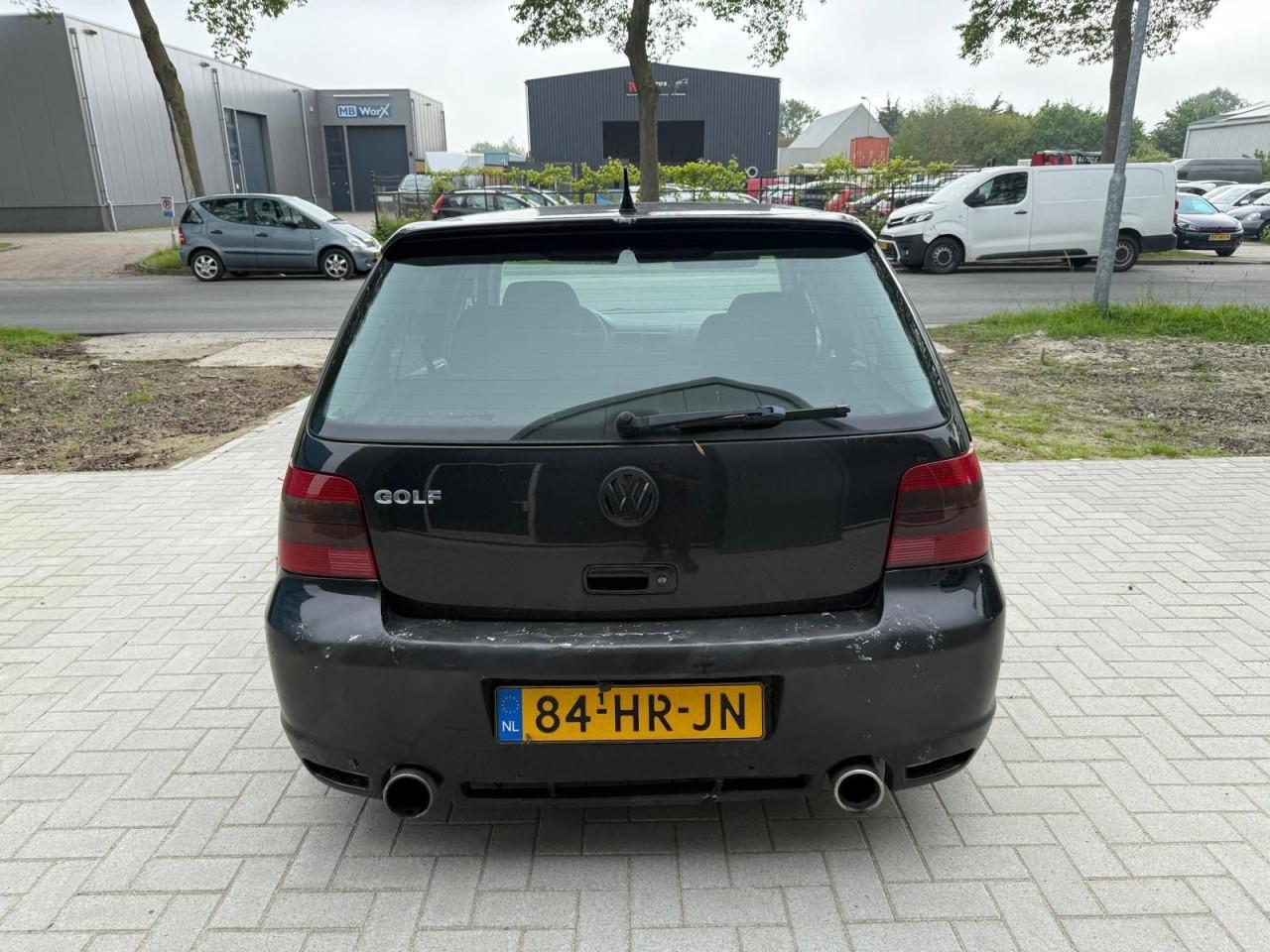 Volkswagen Golf 1.6-16V Trendline sportlook