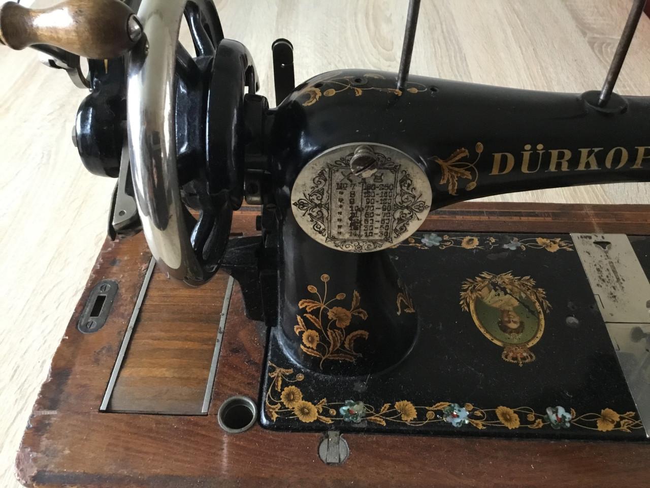 Oude naaimachine  durkopp