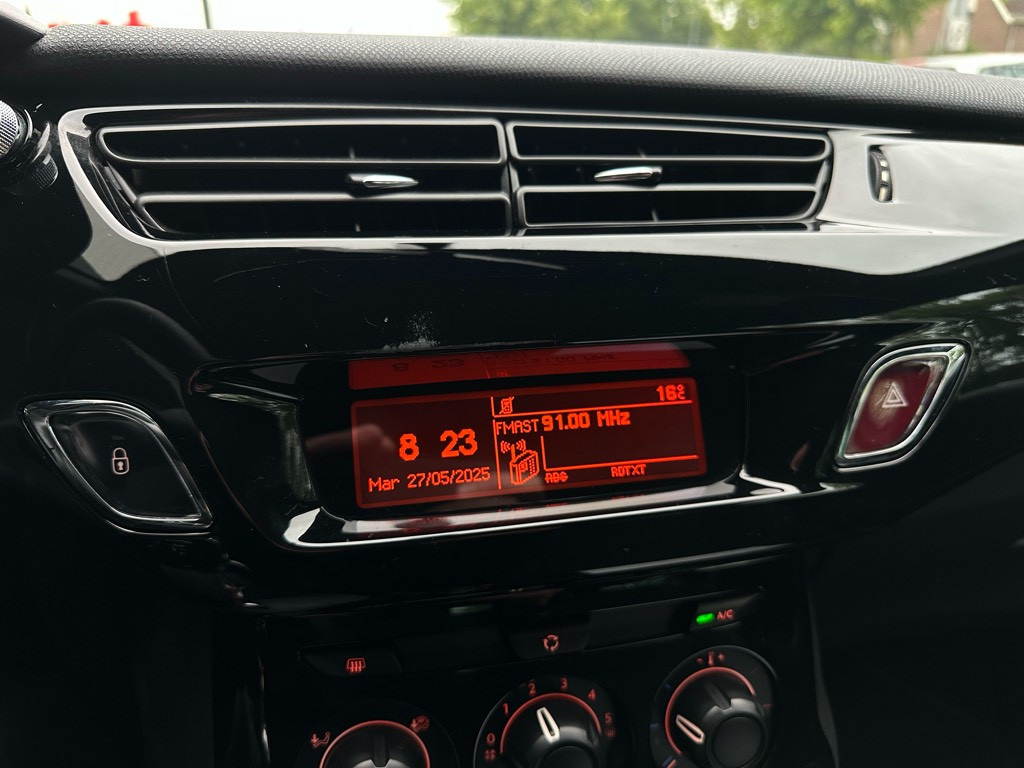 Citroen DS3 1.2 so chic // dealeronderhouden // 80.000km! //