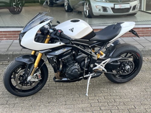 Triumph Speed Triple 1200 rr