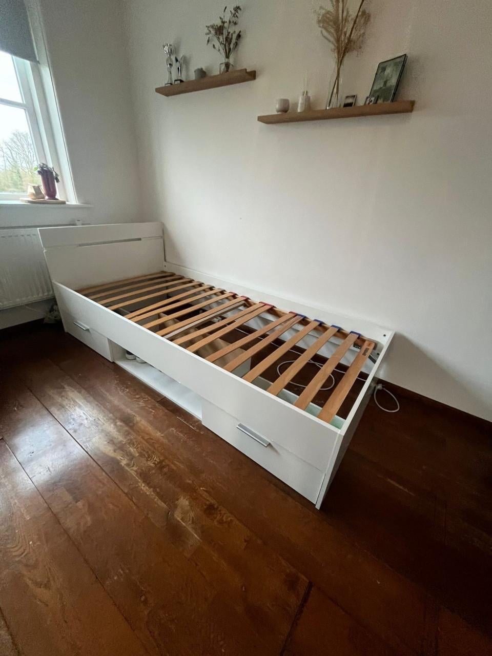Bed eenpersoons 90x200
