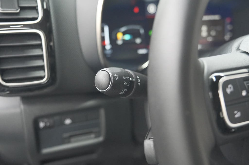Citroen C5 Aircross 1.2 hybrid 136 e-dcs7 plus | camera | navigatie | parke