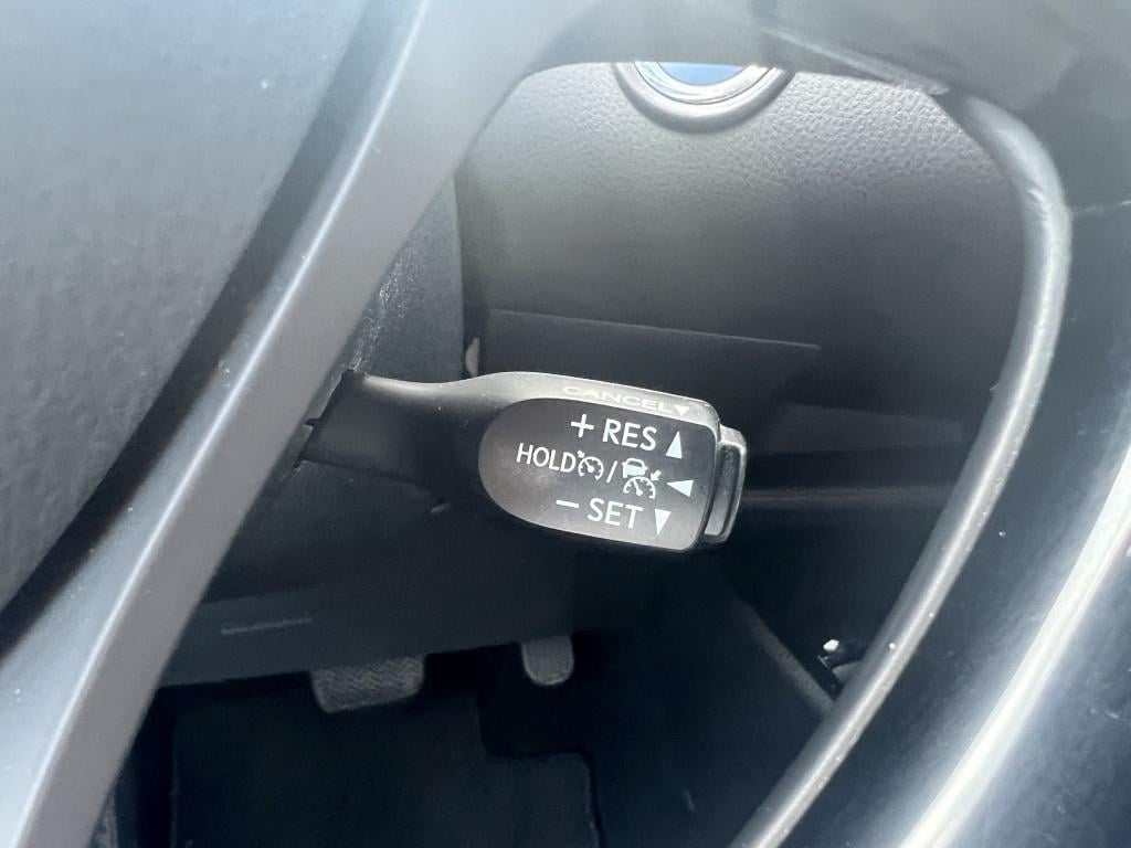 Toyota C-hr 1.8 hybrid executive | all-seasonbanden | dealeronderhouden