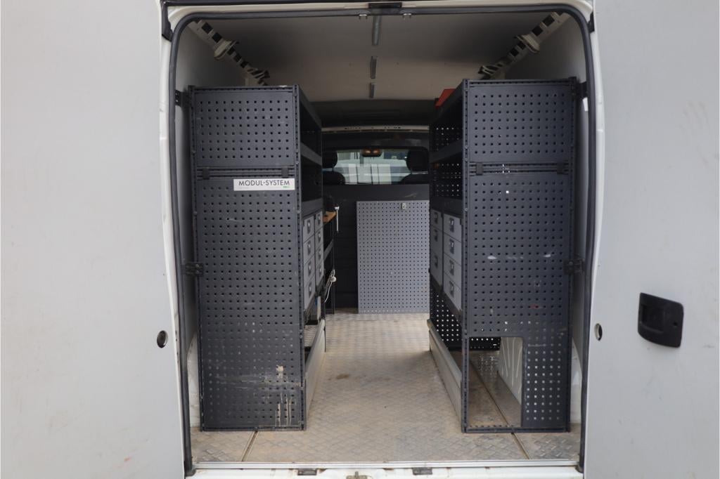Peugeot Boxer 330 2.2 bluehdi 140 l2h2 premium volle inrichting i trekhaak 