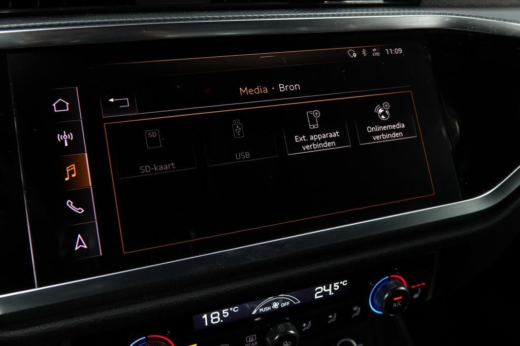 Audi Q3 1.5 tfsi | stoelverw. | trekhaak | pdc |