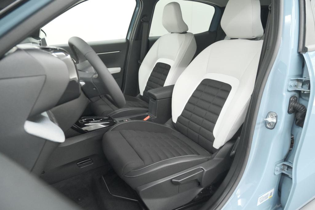 Citroen C3 Aircross 1.2 hybrid 145pk max | camera | dodehoekdetectie | navi