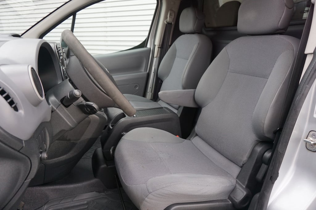 Peugeot Partner 122 1.6 hdi l2 xt elektr. ramen / cruise / trekhaak / nap