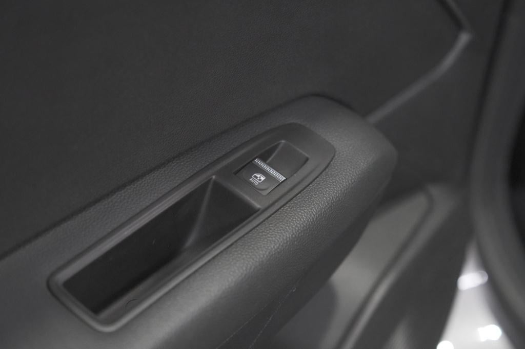 Renault Captur 1.8 e-tech full hybrid 160 techno | pack winter | adaptieve 