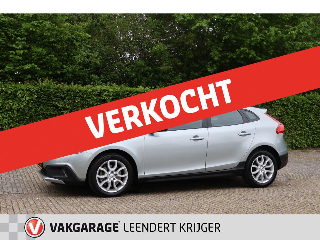 Volvo V40 cross country 2.0 t3 momentum|trekhaak|volledig rijklaar|12 maand